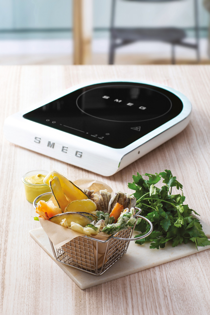 Smeg Inductie kookplaat Vrijstaand Wit Mat