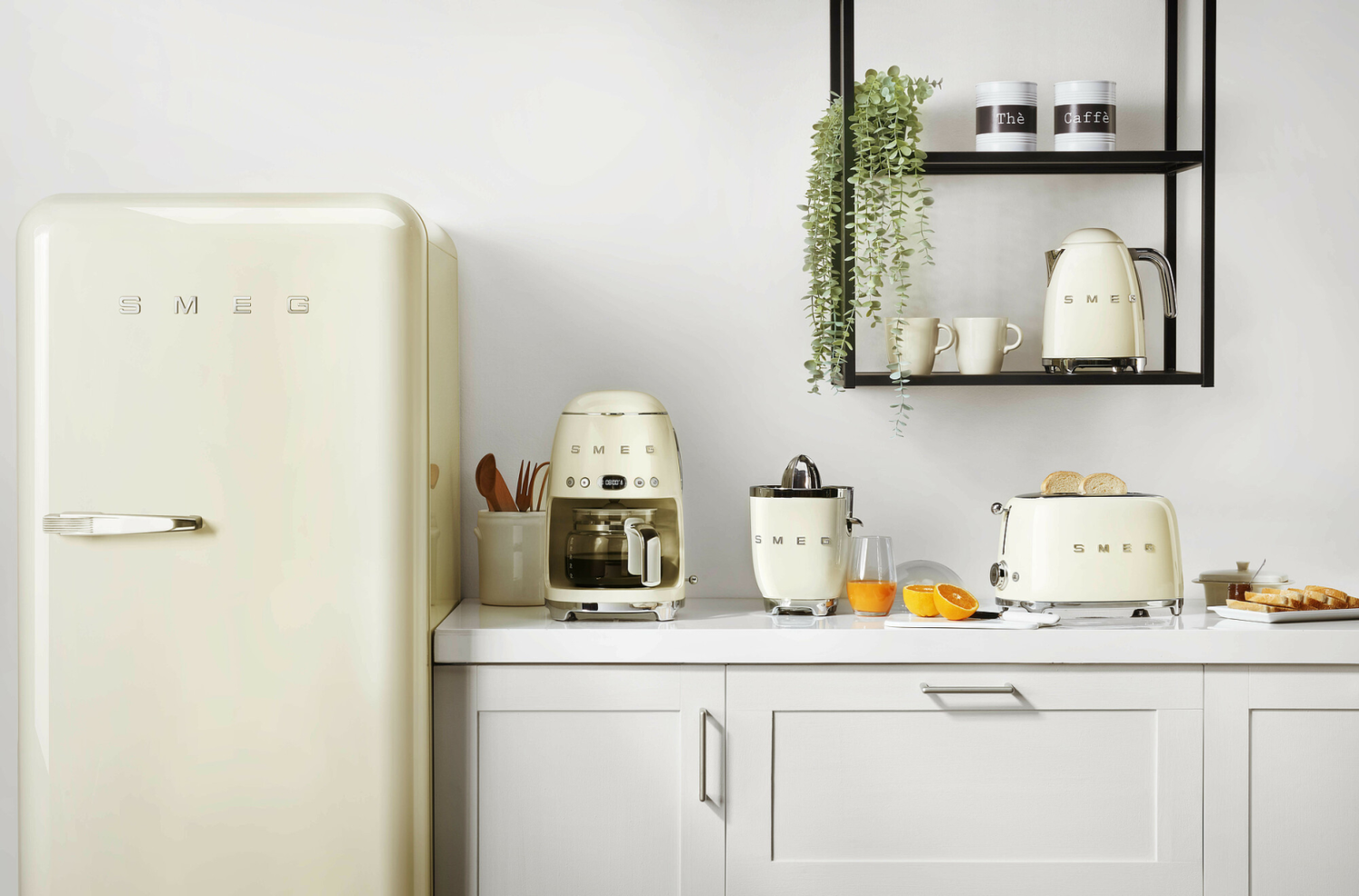 Smeg Filterkoffiemachine Crème DCF02CREU