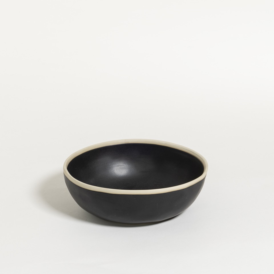 The Table Atelier Kom Ø 18 cm Black Pepper