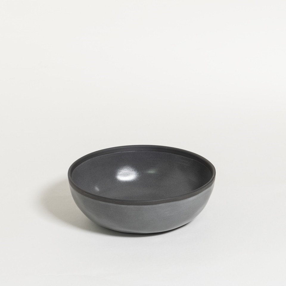 The Table Atelier Kom Ø 18 cm Black Truffle