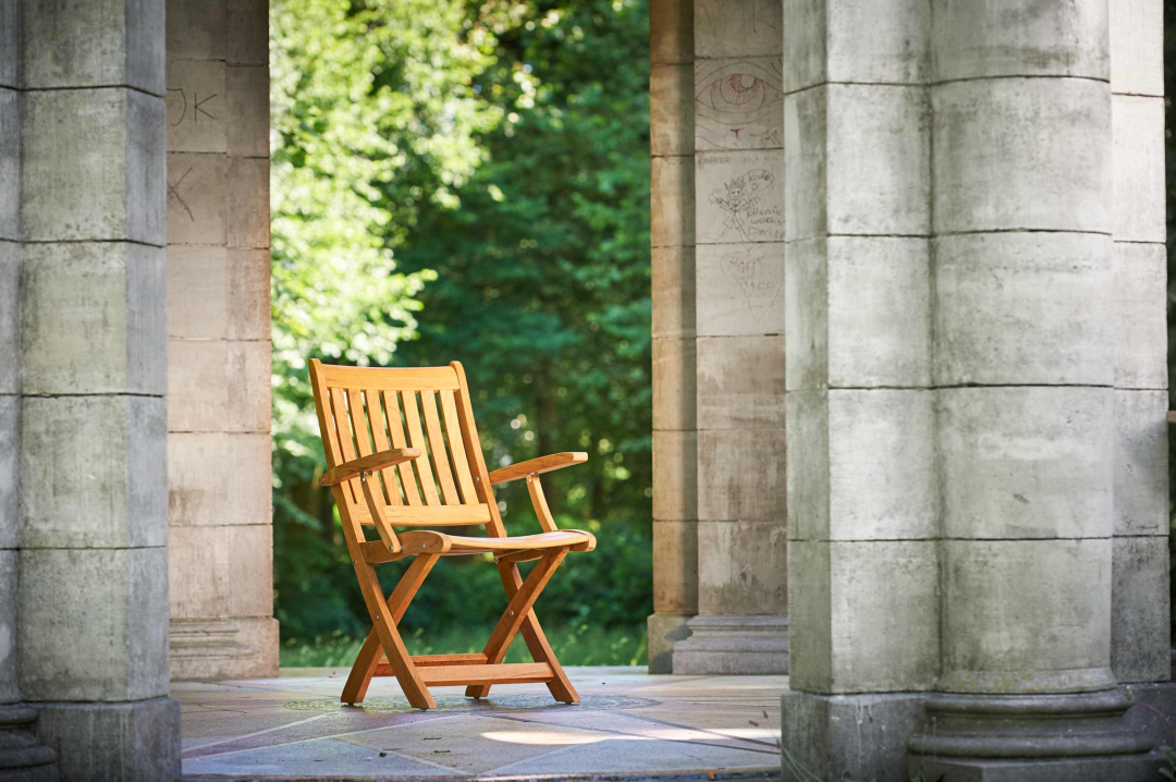 Traditional Teak Alexia Folding arm chair