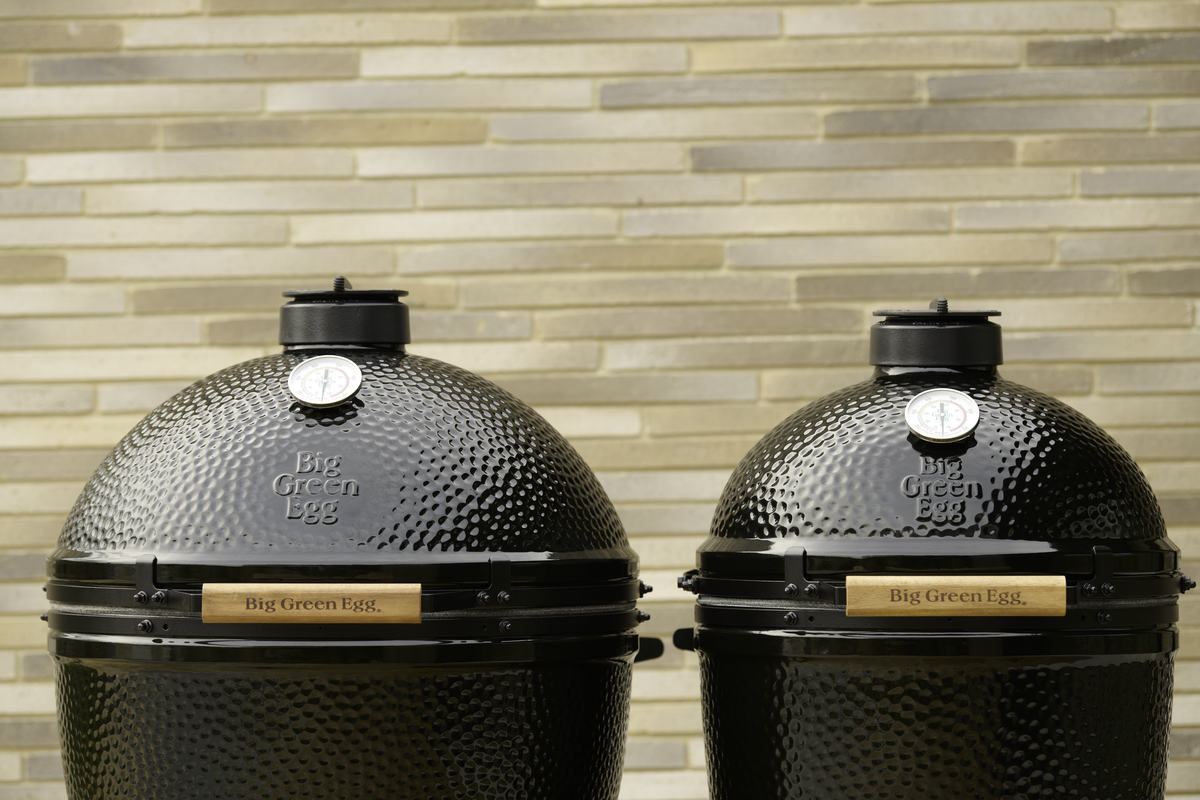 Big Green Egg The Onyx Large Outdoor Kitchen