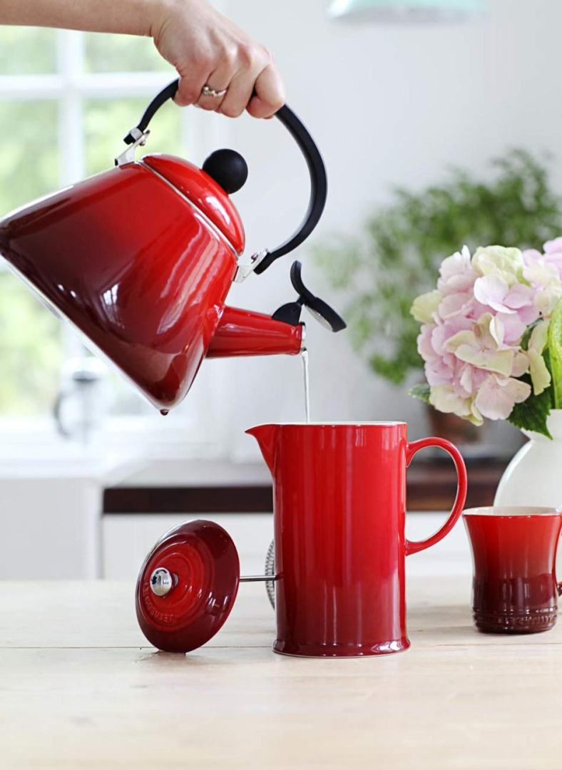 Le Creuset Kone Fluitketel Kersenrood 1,6l