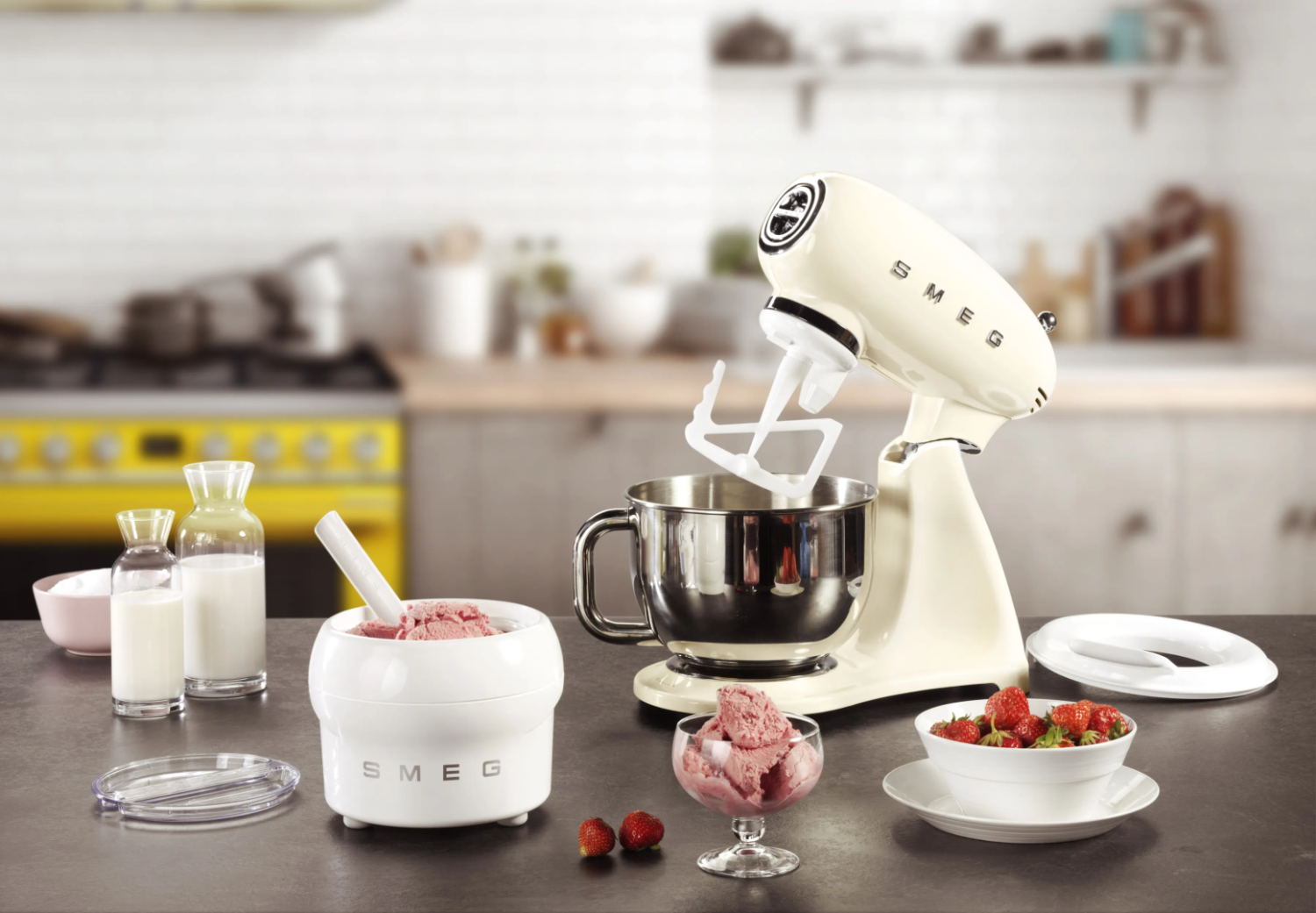 Smeg Keukenmachine Creme