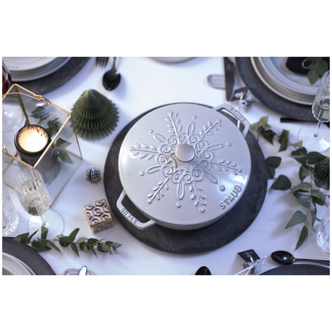 Staub Gietijzeren braadpan Ø 24cm Snowflake 3,6L